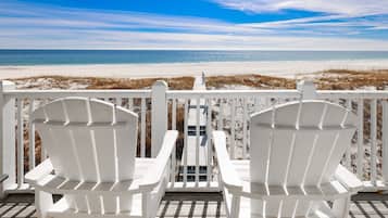 Talo, 4 makuuhuonetta | Ulkoalueet