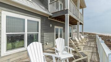 Talo, 4 makuuhuonetta | Ulkoalueet