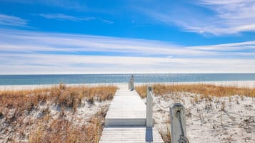 House, 4 Bedrooms | Beach | On the beach