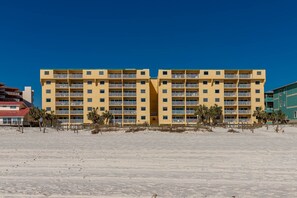 Condo, 2 Bedrooms | Exterior