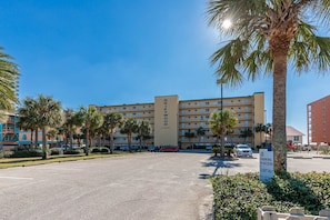 Condo, 2 Bedrooms | Exterior