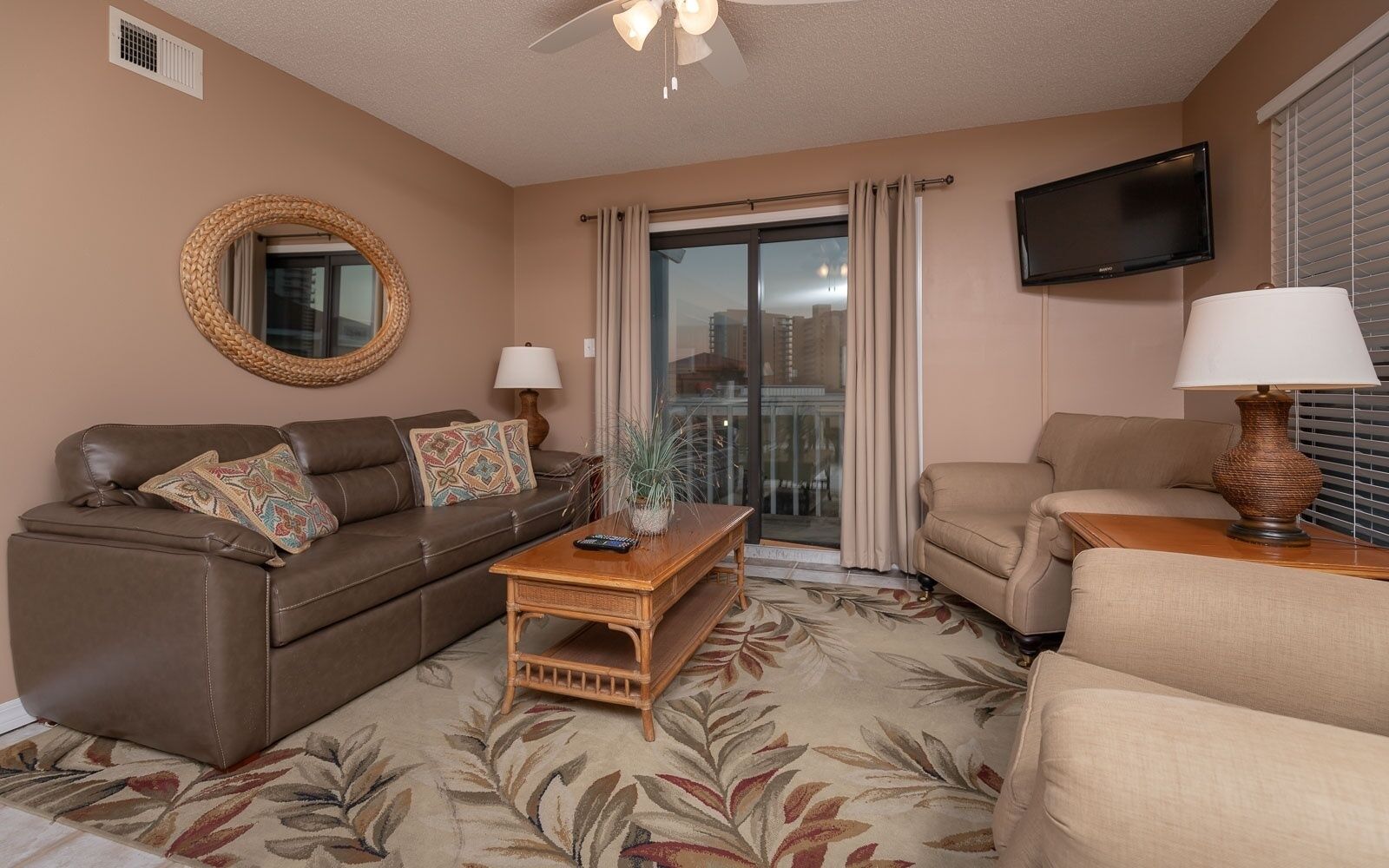 Condo, 2 Bedrooms | Living area