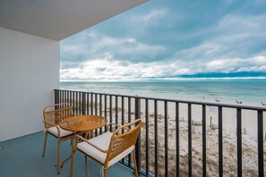 Apartment, 2 Schlafzimmer | Speisen im Freien