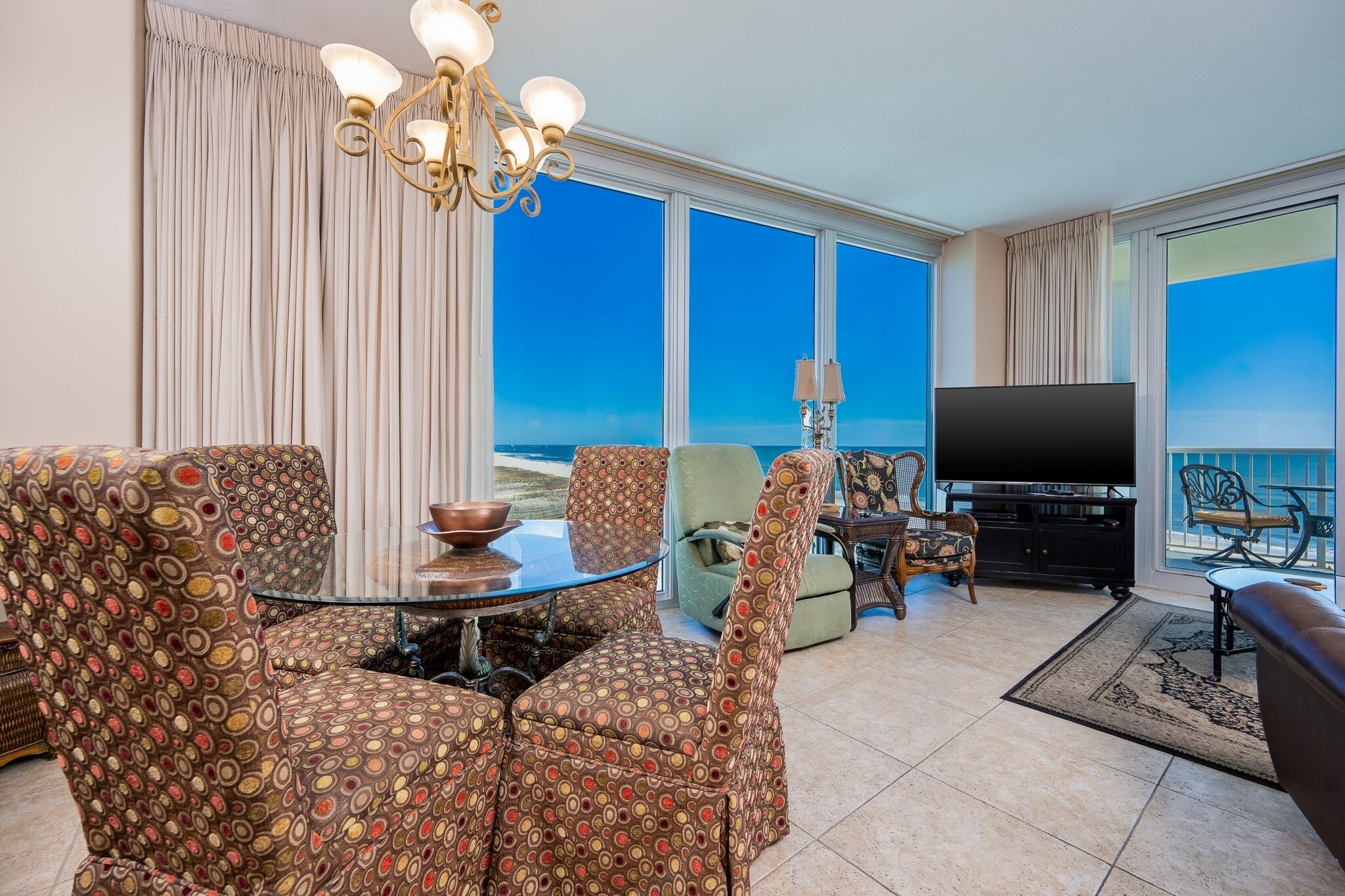 Condo, 3 Bedrooms | Living area