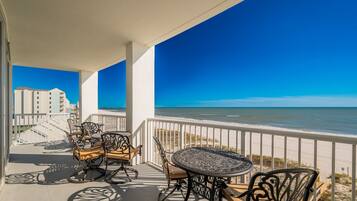 Condo, 3 Bedrooms | Outdoor dining