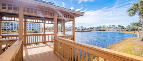 Condo, 2 Bedrooms | Property grounds