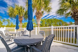 Apartment, 2 Schlafzimmer | Speisen im Freien