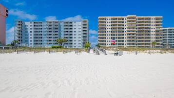 Condo, 2 Bedrooms | Exterior