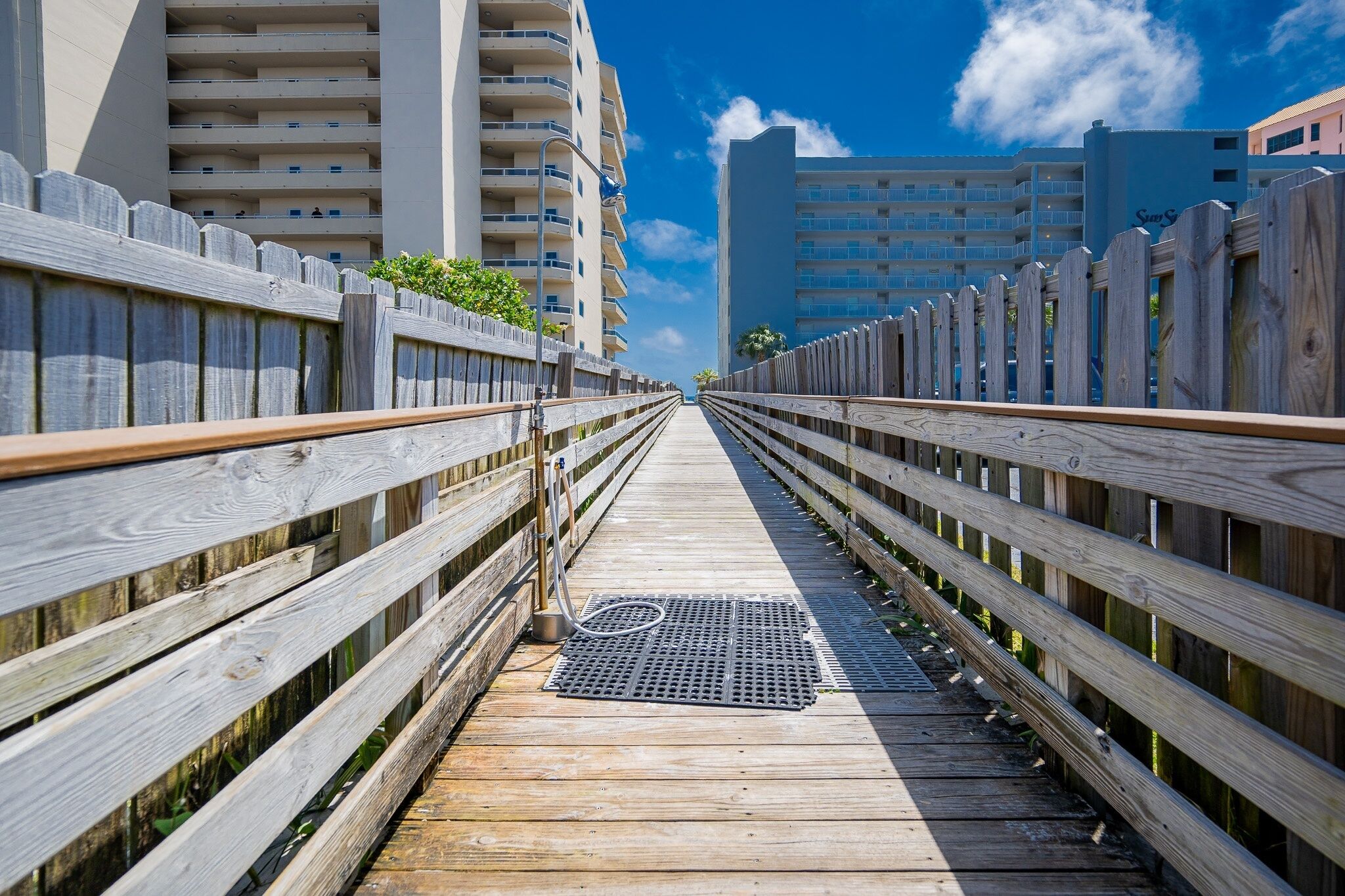 Condo, 2 Bedrooms | Property grounds