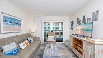 Condo, 2 quartos | Área de estar