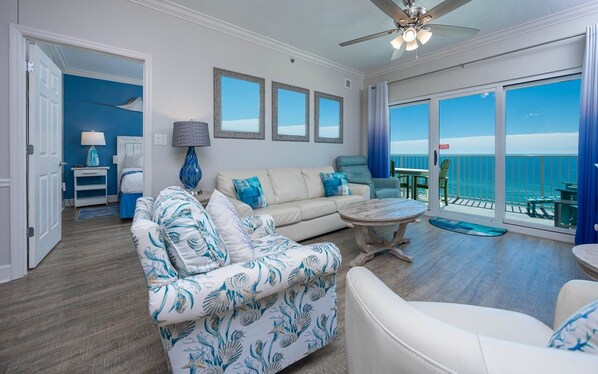 Condo, 3 habitaciones | Área de sala de estar