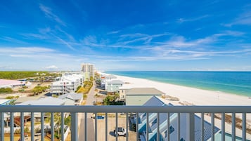 Condo, 2 Bedrooms | Property grounds