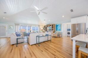 Casa, 4 habitaciones | Área de sala de estar
