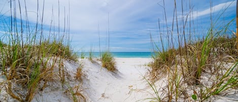 House, 4 Bedrooms | Beach