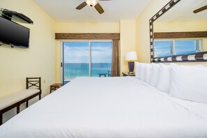 Condo, 2 habitaciones | 2 habitaciones, decoración personalizada y muebles diferentes 