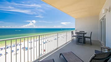 Condo, 3 Bedrooms | Property grounds