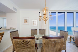 Condo, 4 Bedrooms | Dining