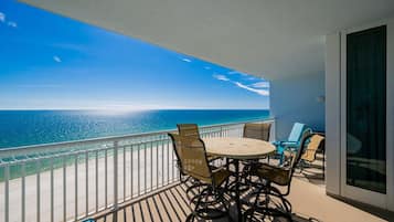 Huoneisto, 4 makuuhuonetta | Ulkoruokailutilat