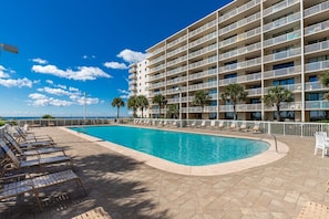 Appart'hôtel, 2 chambres | Piscine