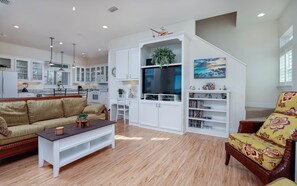 Casa, 4 habitaciones | Área de sala de estar