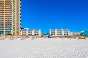 Exterior - Sugar Beach 353 1 Bedroom Condo (Gulf Shores)