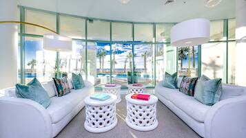 Condo, 3 habitaciones | Interior