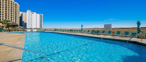 Daire, 3 Yatak Odası | Havuz | Kapalı yüzme havuzu, açık yüzme havuzu