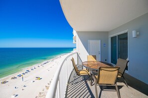 Condo, 2 Bedrooms | Outdoor dining