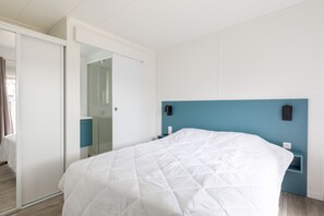 3 bedrooms, iron/ironing board, free WiFi