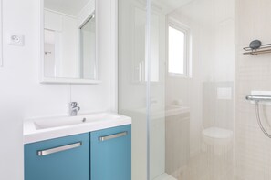 Douche, séchoir à cheveux