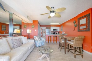 Condo, 1 Bedroom | Living area