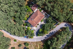 Exterior - Apartment 'The Green Cottage 1' with Shared Terrace, Wi-Fi and Air Conditioning (Corfu)