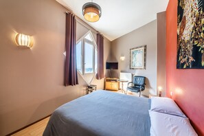 6 bedrooms, free WiFi, bed sheets - Holiday Apartment "Gîte Le Jorat - Appartement C" with Private Terrace & Wi-Fi (BOGEVE)