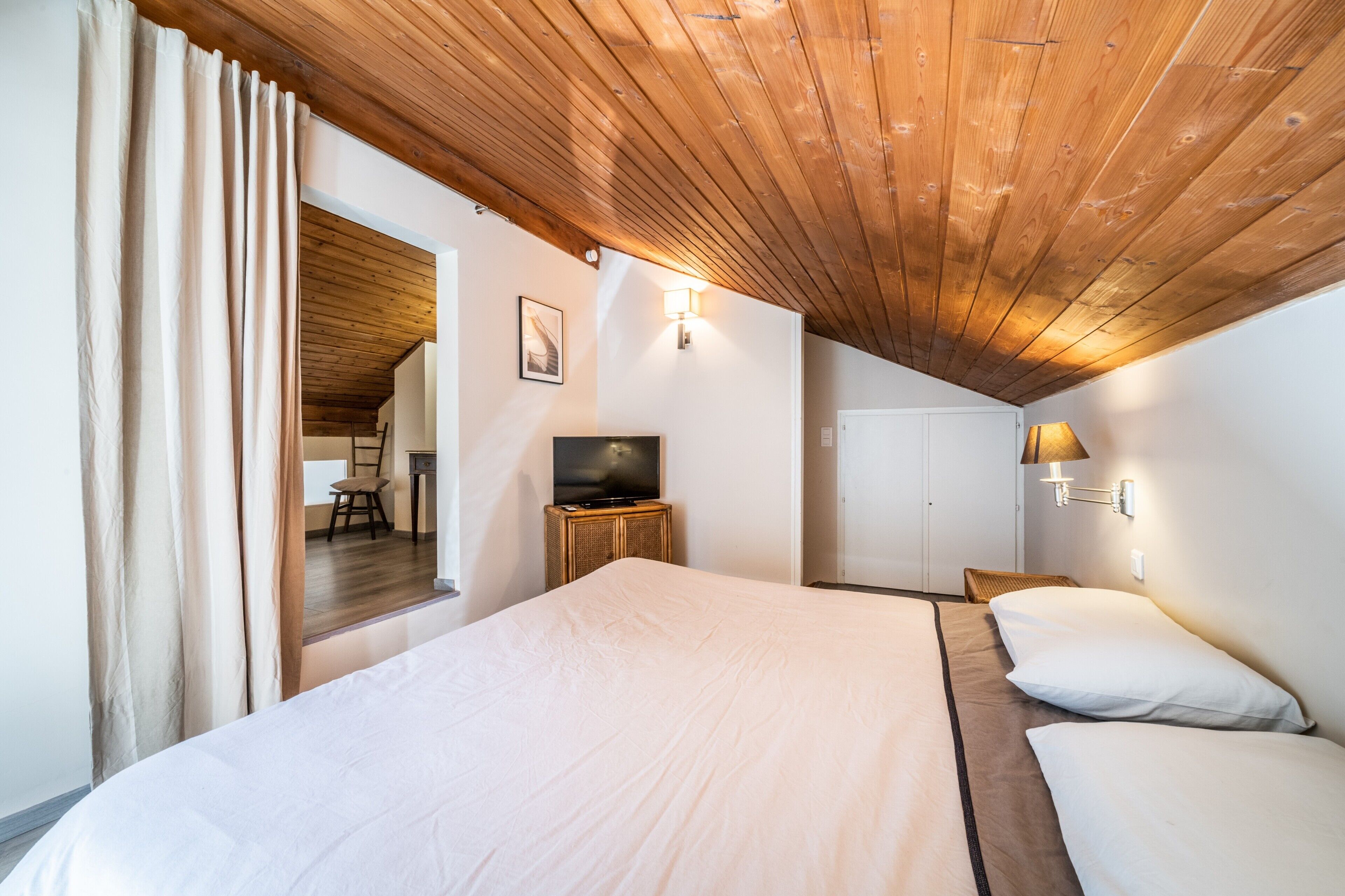 6 chambres, Wi-Fi gratuit, draps fournis