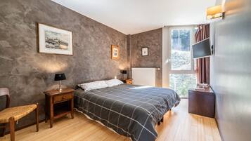 3 bedrooms, free WiFi, bed sheets