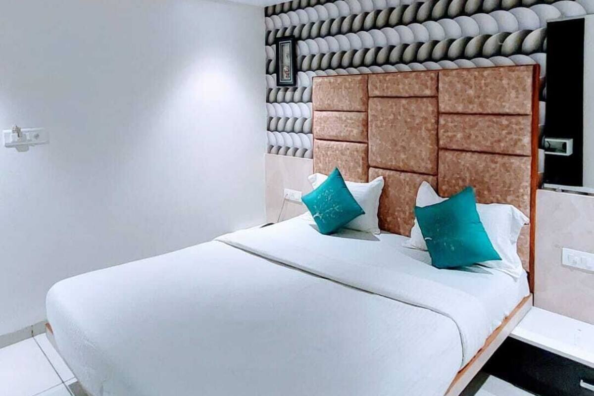 Habitación doble clásica | Ropa de cama de alta calidad, wifi gratis y ropa de cama