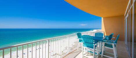 Condo, 3 Bedrooms | Property grounds
