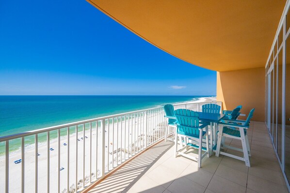 Condo, 3 Bedrooms | Property grounds