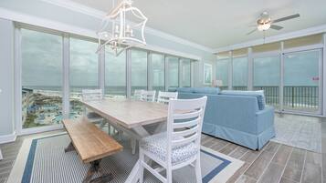 Condo, 4 quartos | Opções para refeição