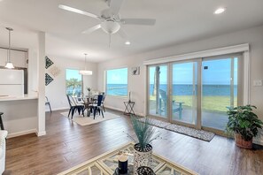 Condo, 2 Bedrooms | Interior