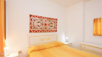 1 sovrum, strykjÀrn/strykbrÀda, gratis wi-fi och sÀngklÀder