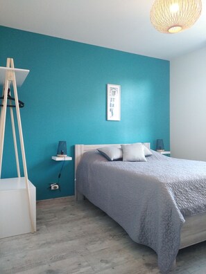 3 chambres, fer et planche à repasser, lit parapluie, Wi-Fi gratuit