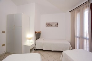 2 makuuhuonetta, silitysrauta/-lauta, ilmainen Wi-Fi, vuodevaatteet