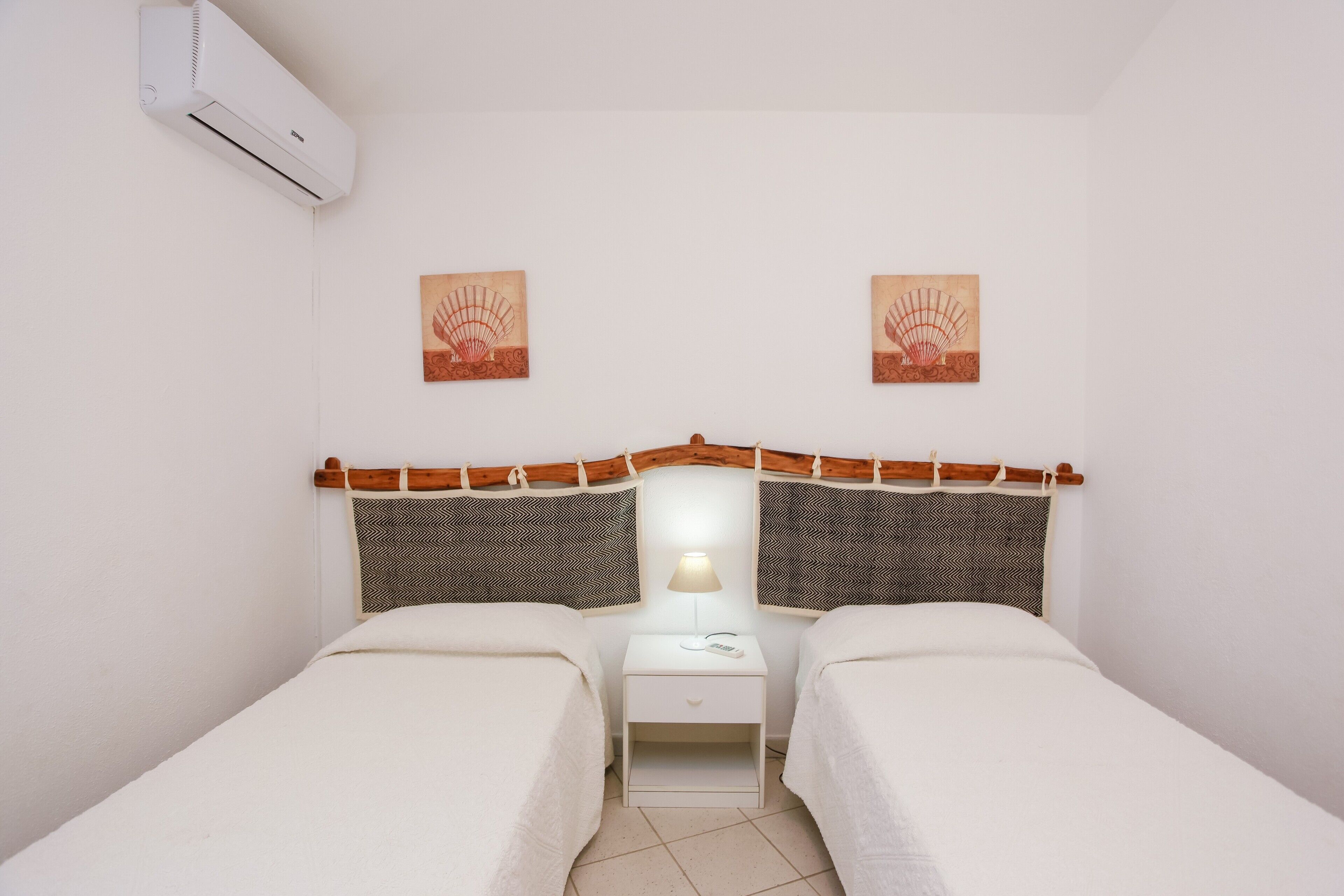 2 habitaciones, tabla de planchar con plancha y wifi gratis 