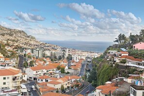 منظر من الجو على ارتفاع �عالٍ