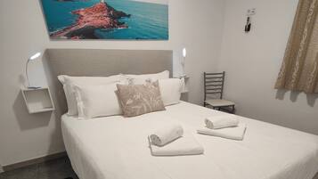 1 soverom, strykejern/-brett, wi-fi (inkludert) og sengetøy