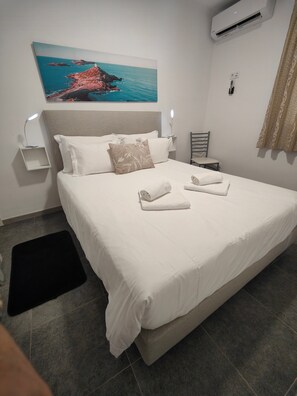 1 chambre, fer et planche à repasser, Wi-Fi gratuit, draps fournis