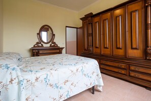 2 bedrooms, free WiFi, bed sheets - Holiday Home 'Villetta Il Gallo' with Terrace, Garden & Wi-Fi (Mazara Del Vallo)