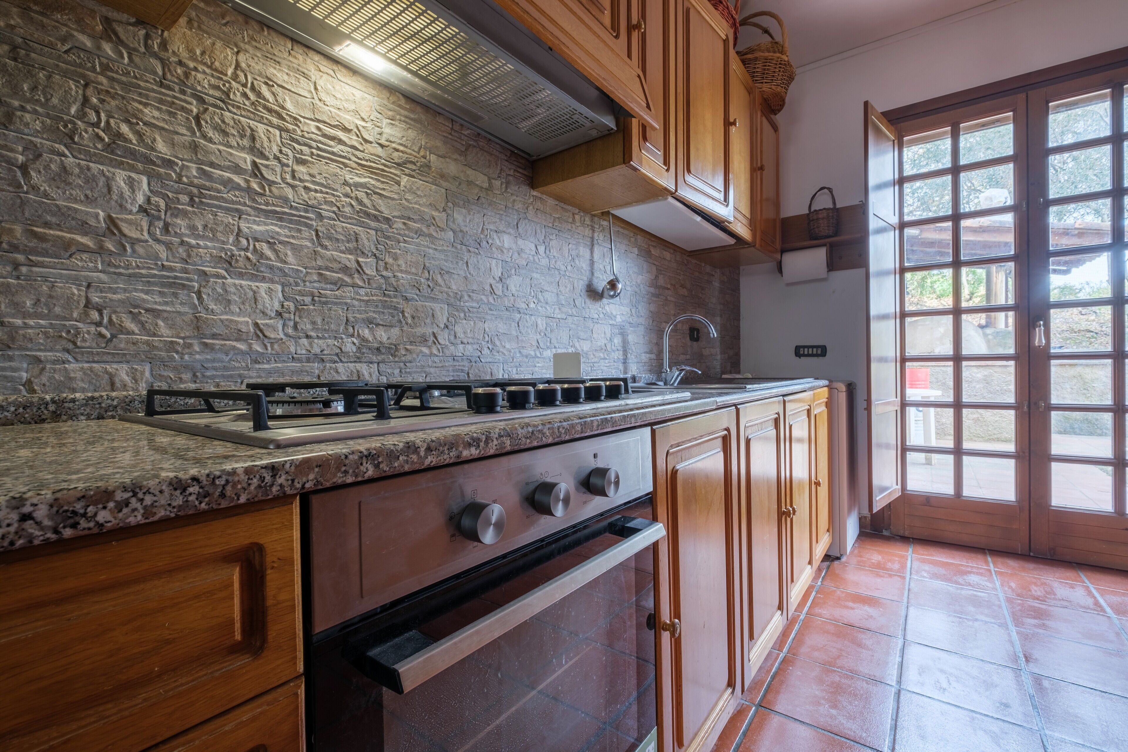 Kühlschrank, Ofen, Herdplatte, Geschirrspüler