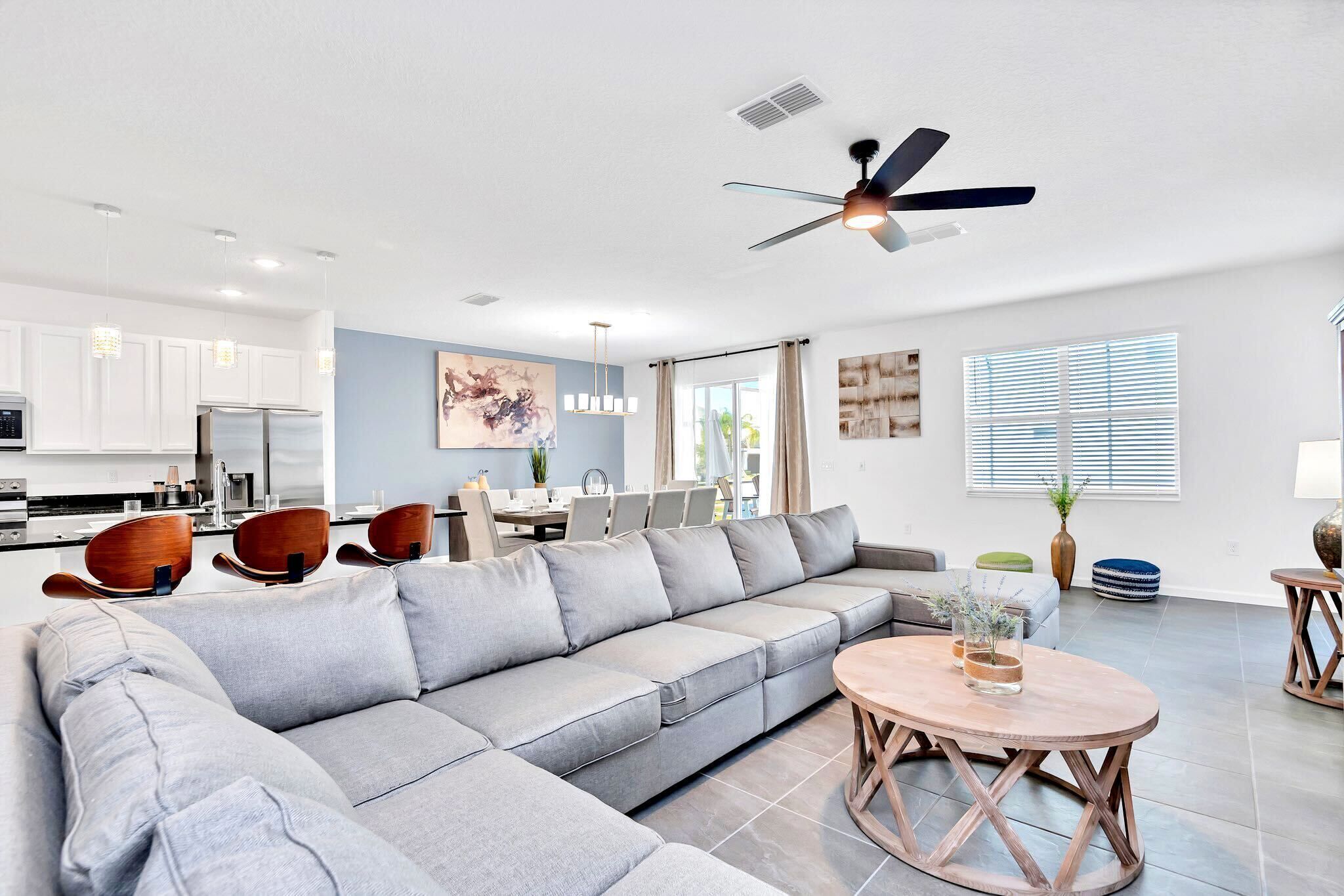 Televisión, oficina